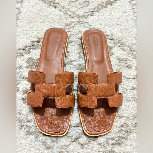 Shoes - women’s cognac Brown Slide Sandals